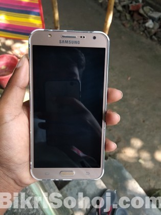 Samsung Galaxy J7 Good Condition